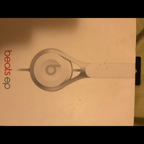 Beats by Dre - Picture 3 of 8